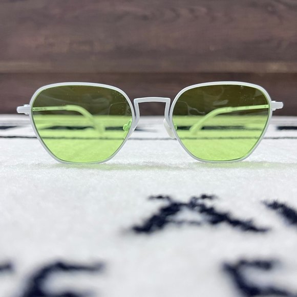 Alessandra Rich Linda Farrow Heart White Chain Pale Green Rectangular Sunglasses - Picture 4 of 10